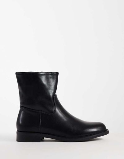 SEQWL SEQWL Whisper refined pull on ankle boots in black