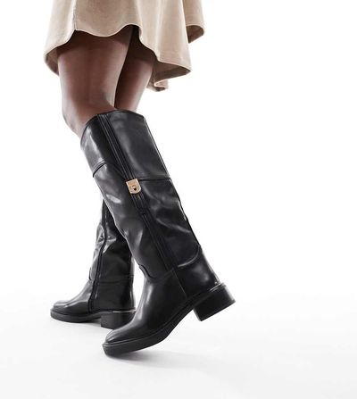 SEQWL Wide Fit SEQWL Wide Fit Twix buckle detail refined riding boots in black