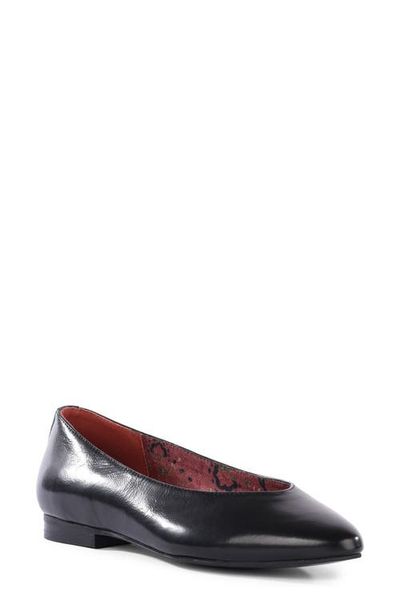 Seychelles Seychelles To Be Honest Leather Flat