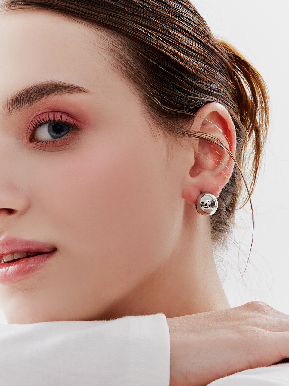 Shertz Bold Volume Ball One-touch Earrings