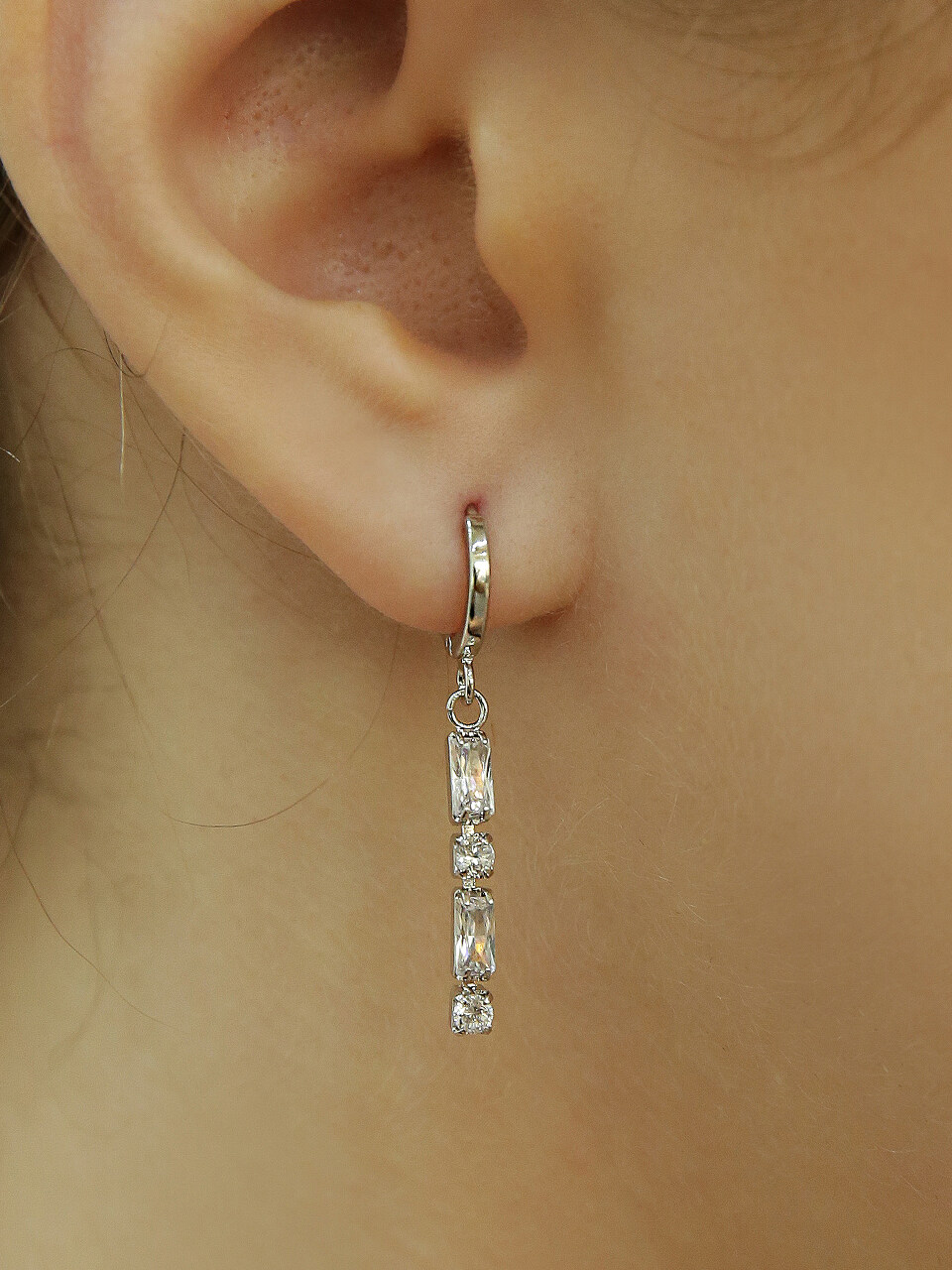 Shertz Cubic Drop One TOuch Earring (14k)