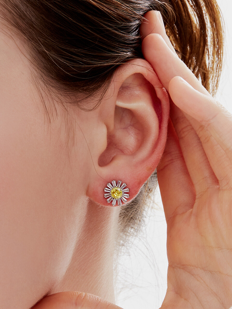 Shertz Daisy Flower Color Cubic Earrings ( Silver Post )