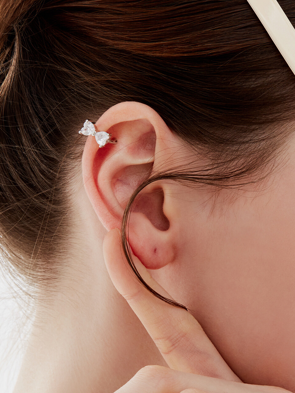 Shertz Kitschy Cubic Ribbon Mini Earcuff
