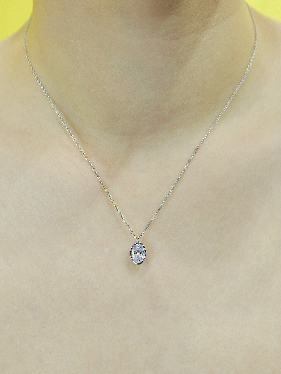 Shertz Vintage Crystal Pendant Necklace ( 14K )