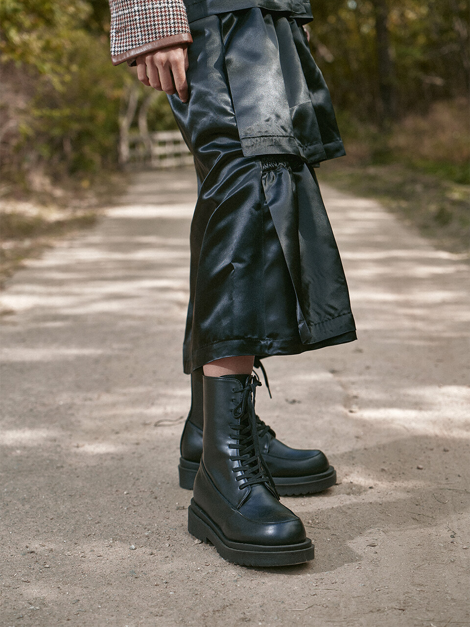 SHOEHI Answer Lace-Up Boots_2Colors