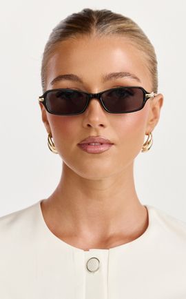 Showpo Gail Sunglasses - Rectangle Sunglasses in Black