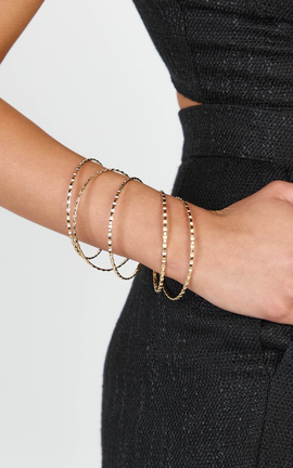 Showpo Leanora Bangle - 5 Pack Bangle in Gold
