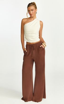 Showpo Makenna Pants - Wide Leg Crinkle Pants in Chocolate