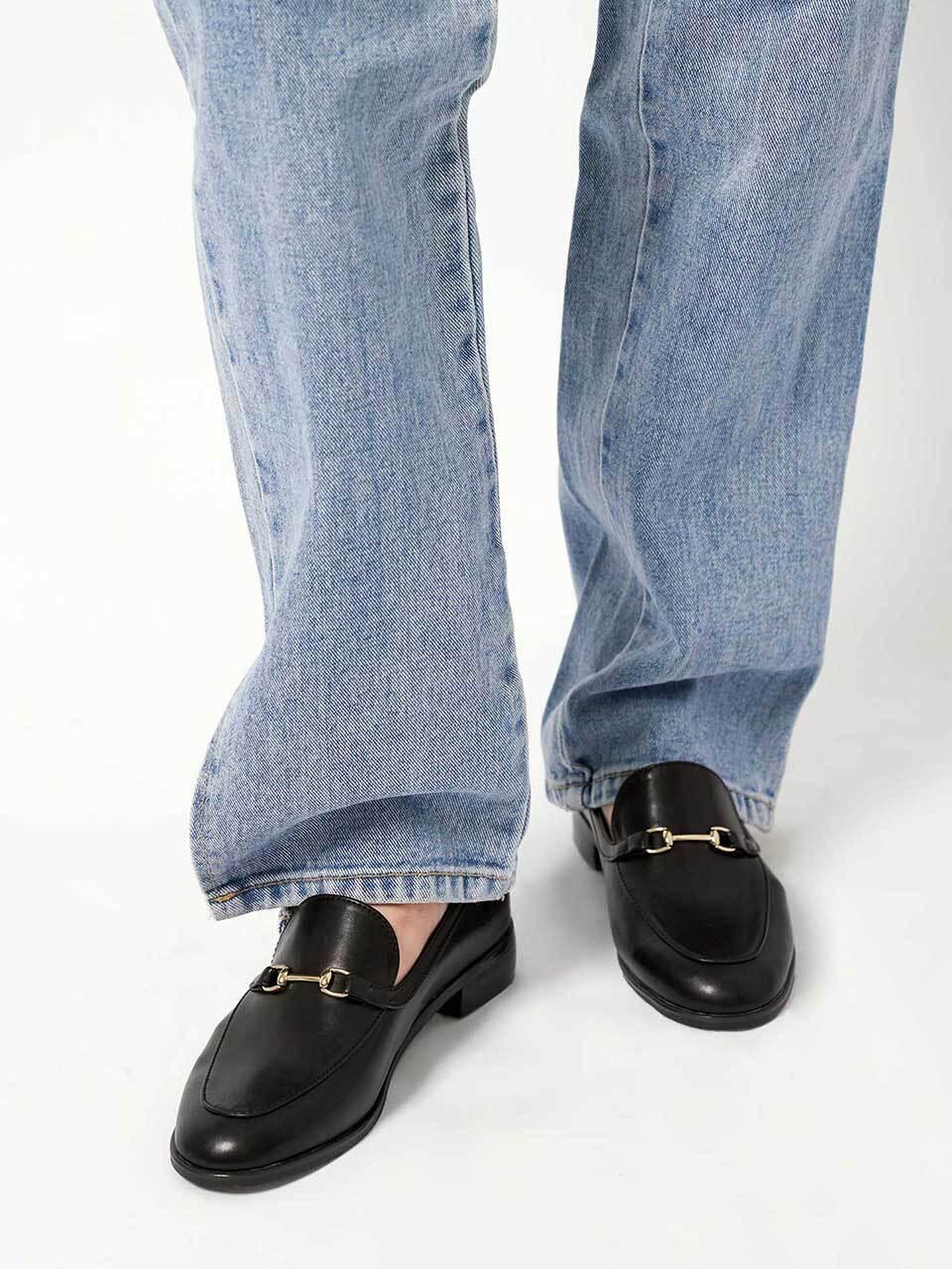 SIINVII Classic Gold Point Round Black Loafer (SLLF240202)