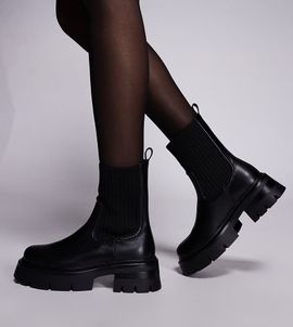 Simmi Wide Fit Simmi London Paulie Wide Fit chunky low ankle boots in black