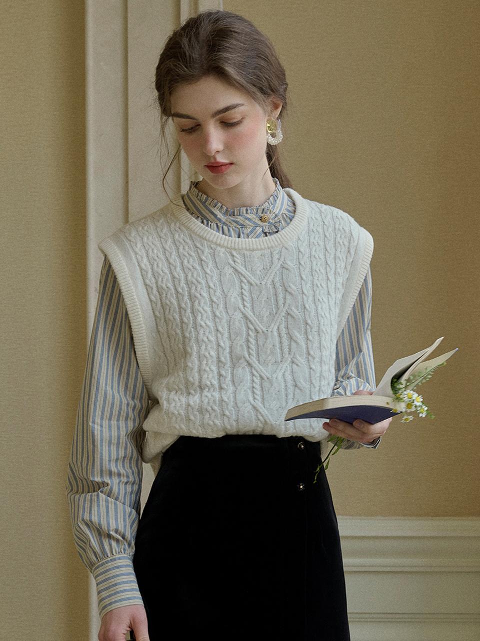Simple Retro Simple Wool Cable Knit Vest _ 3 Colors