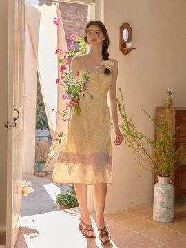 Simple Retro Splicing Lace Floral Flowing Dress [Yellow]