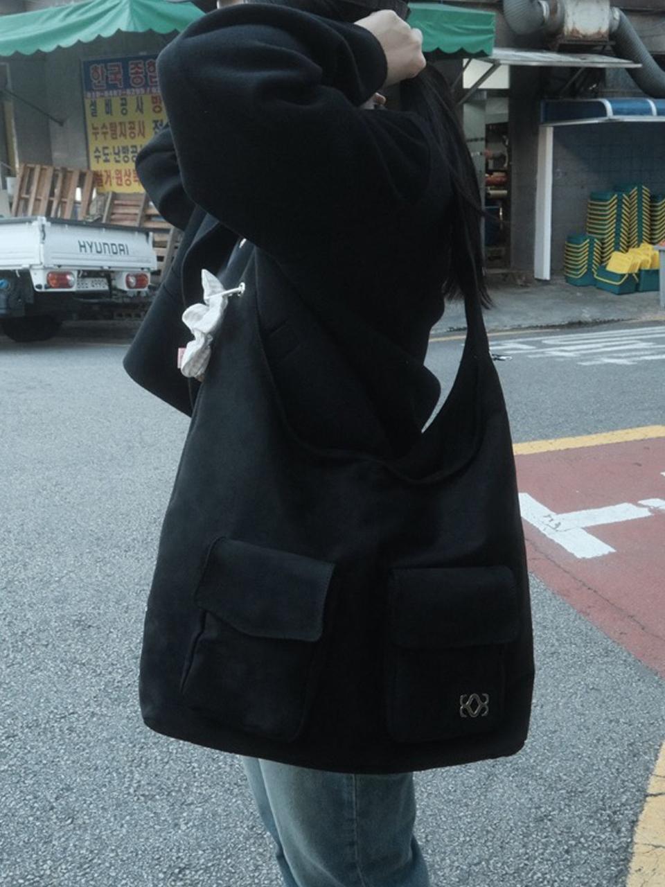 Siweol107 Roppie hobo bag (suede black)