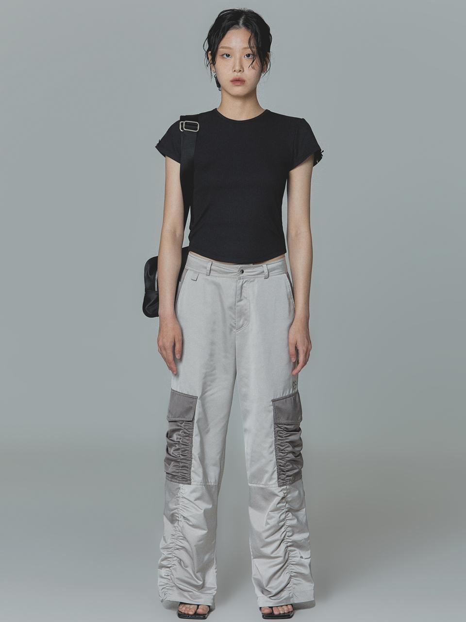 Siweol107 satin cargo pants (beige)