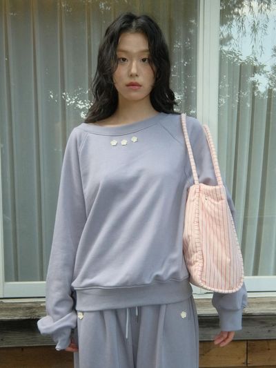 Siweol107 U neck crochet sweatshirt (mute purple)