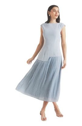 Six Stories Six Stories Pleated Cap Sleeve Maxi Dress