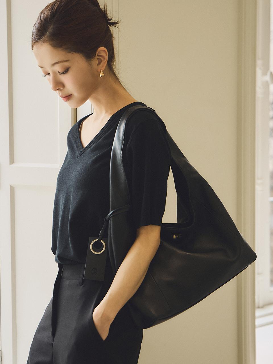Siyazu Lambskin Premium Leather La Belle Shoulder Bag [Black] (SIAC3067)