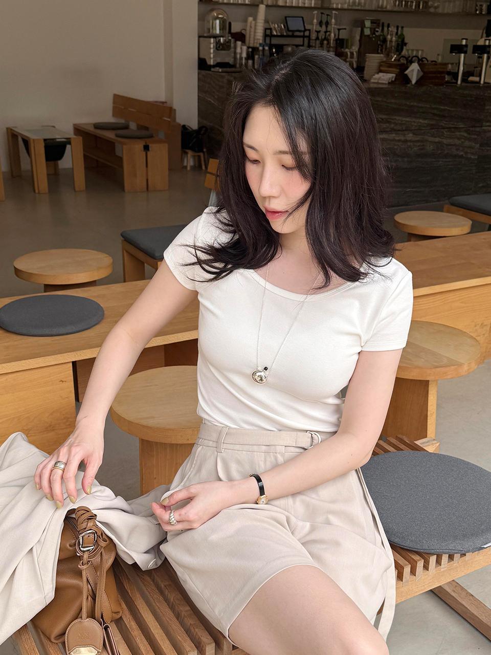 Siyazu Retro U-Neck Slim Short-Sleeve T-shirt (SITP5201)