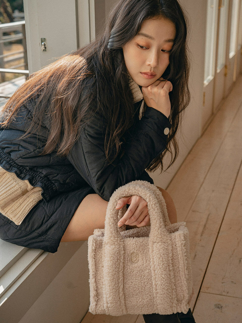 Siyazu SIAC3015 Shearling Tote Bag_Beige