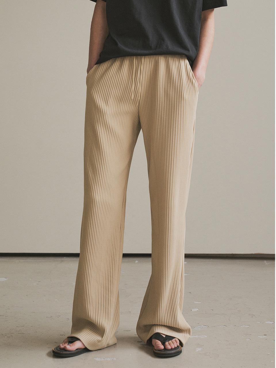Siyazu SIPT7109 Loose Fit Pleated Pants_Beige