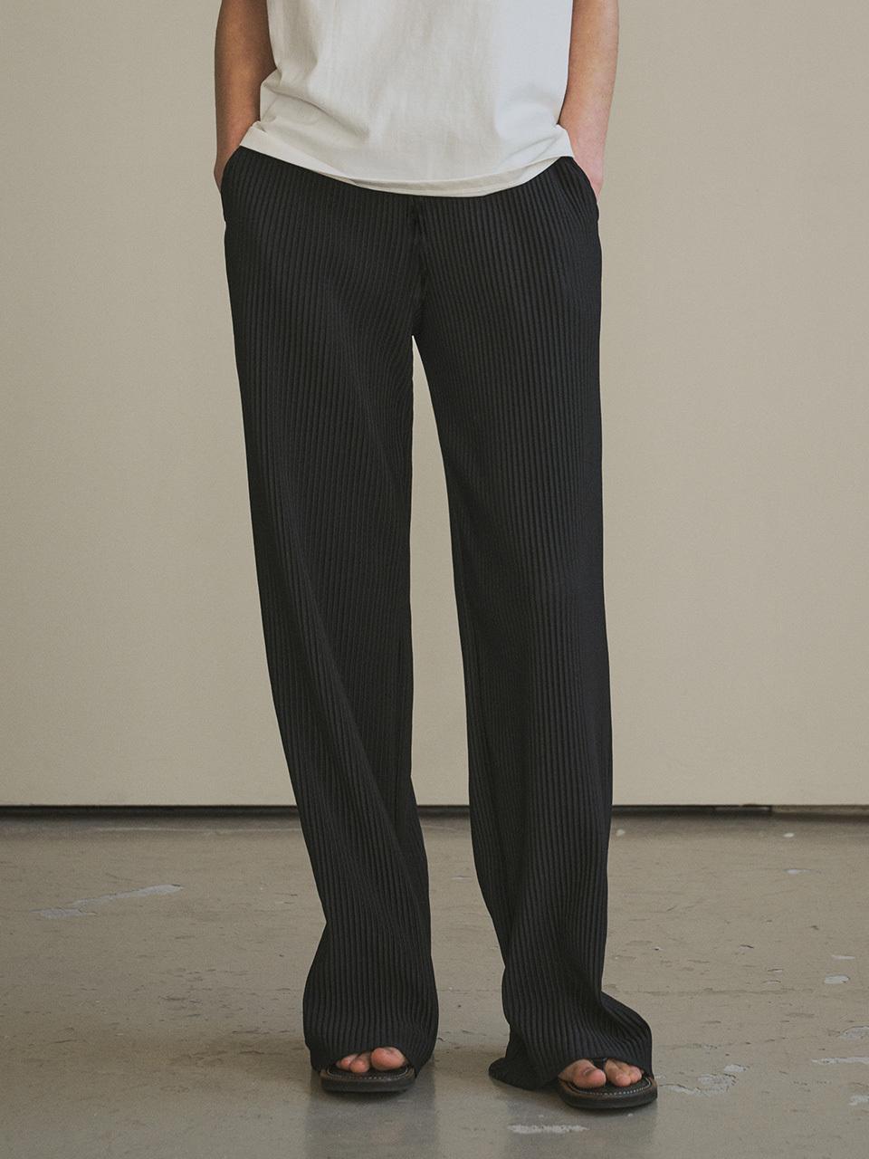 Siyazu SIPT7109 Loose Fit Pleated Pants_Black