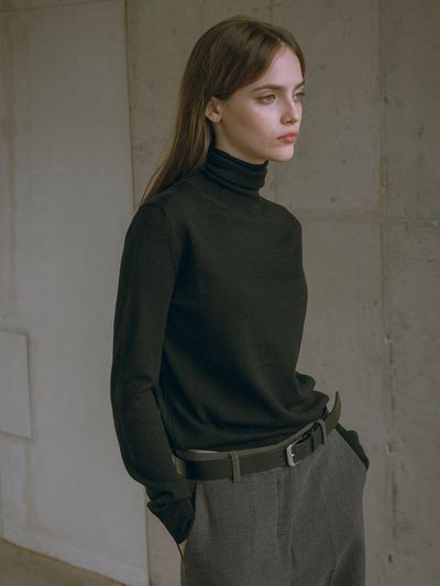 Siyazu Superfine Merino Wool Turtleneck Knit Sweater