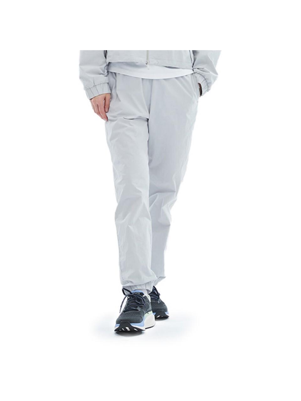 Skechers [SKECHERS] Women's Woven Jogger Pants (SL3WPCFS021)