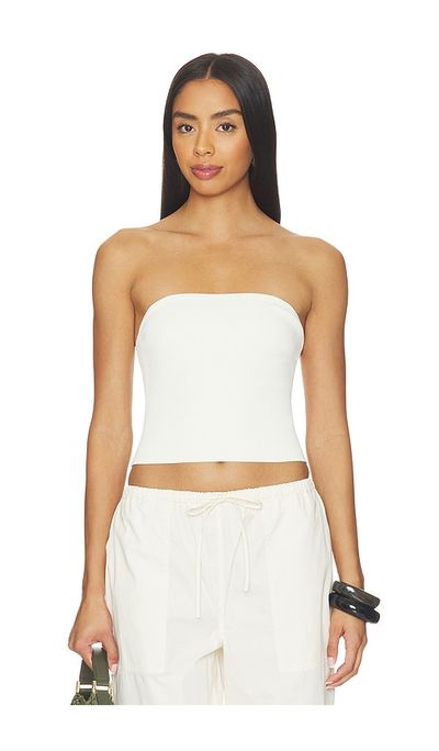 Amelia Gray Fronts Skims Ultimate T Shirt Bra Campaign