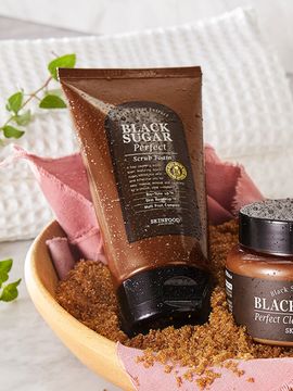 SKINFOOD Black Sugar Perfect Scrub Foam