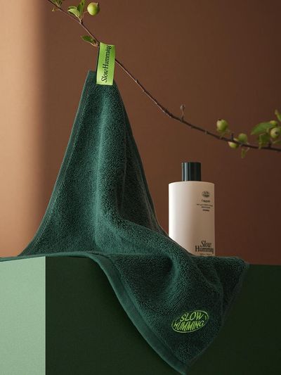 slowhumming Premium Hand & Face Towel