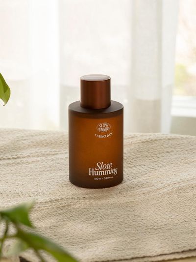 slowhumming Woodinary Fragrance Spray Carbin Cedar (100ml)