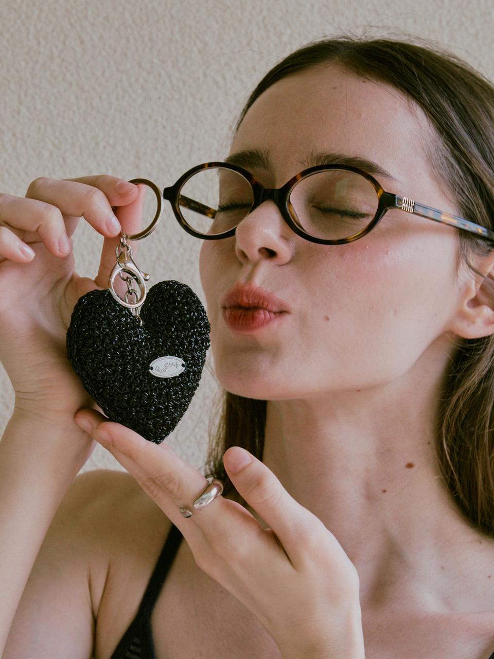 Slowslowly No.217 / Chubby Metallic Heart Key Ring _ Black