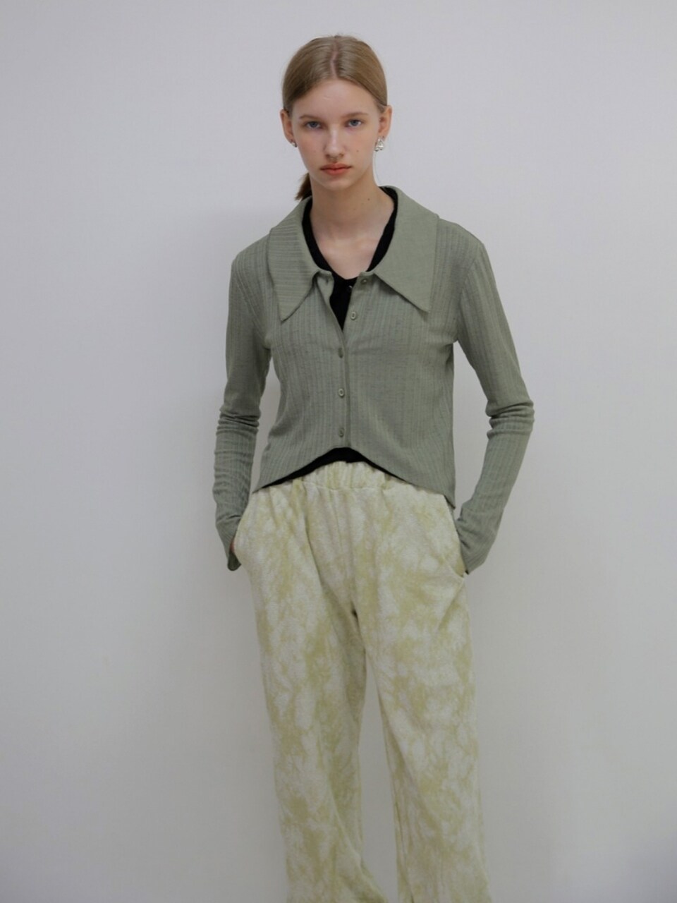 SOFT SEOUL Big Collar Shirts (Olive)