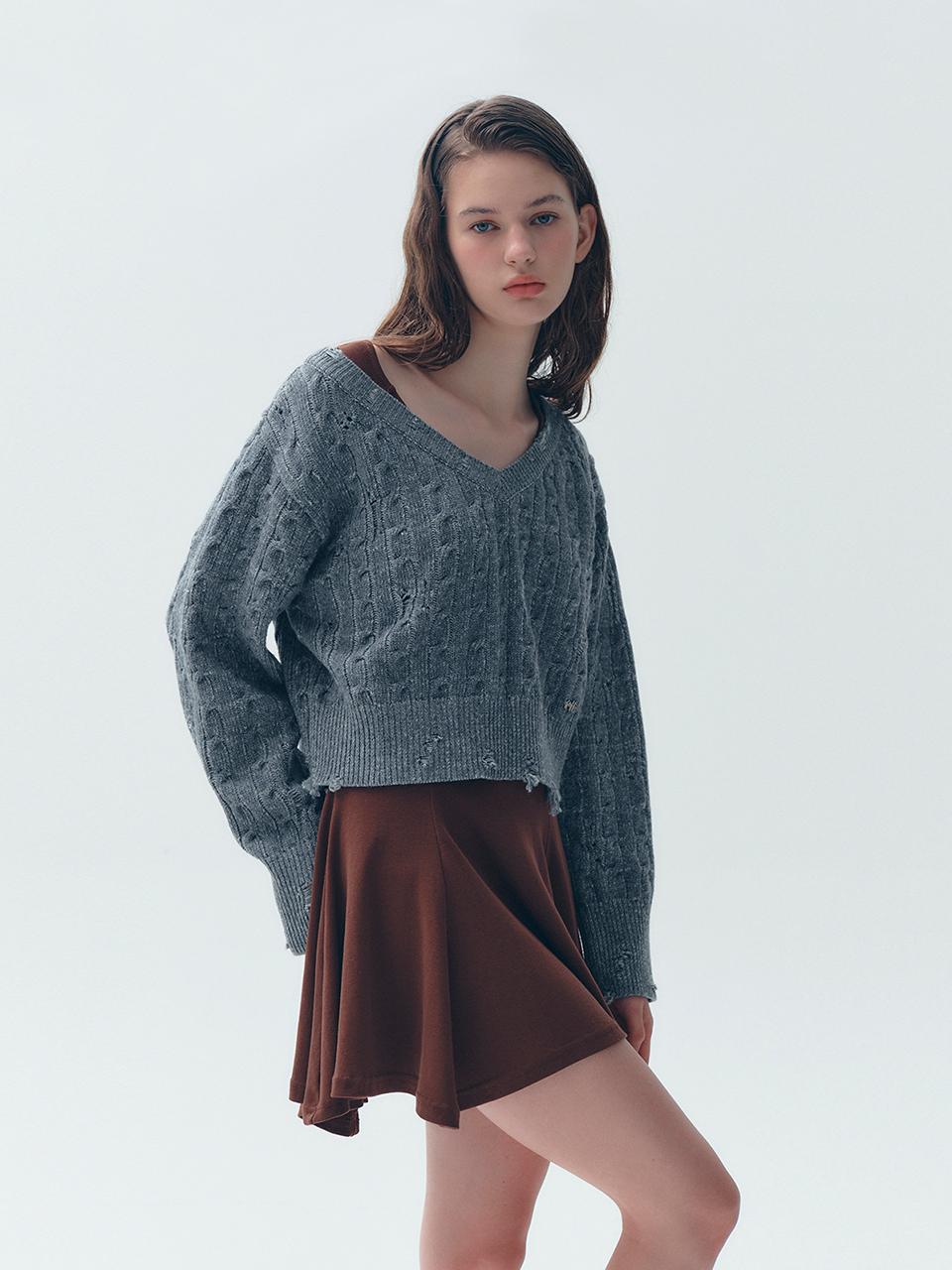 SOFT SEOUL Damaged V-Neck Sweater [Gray]
