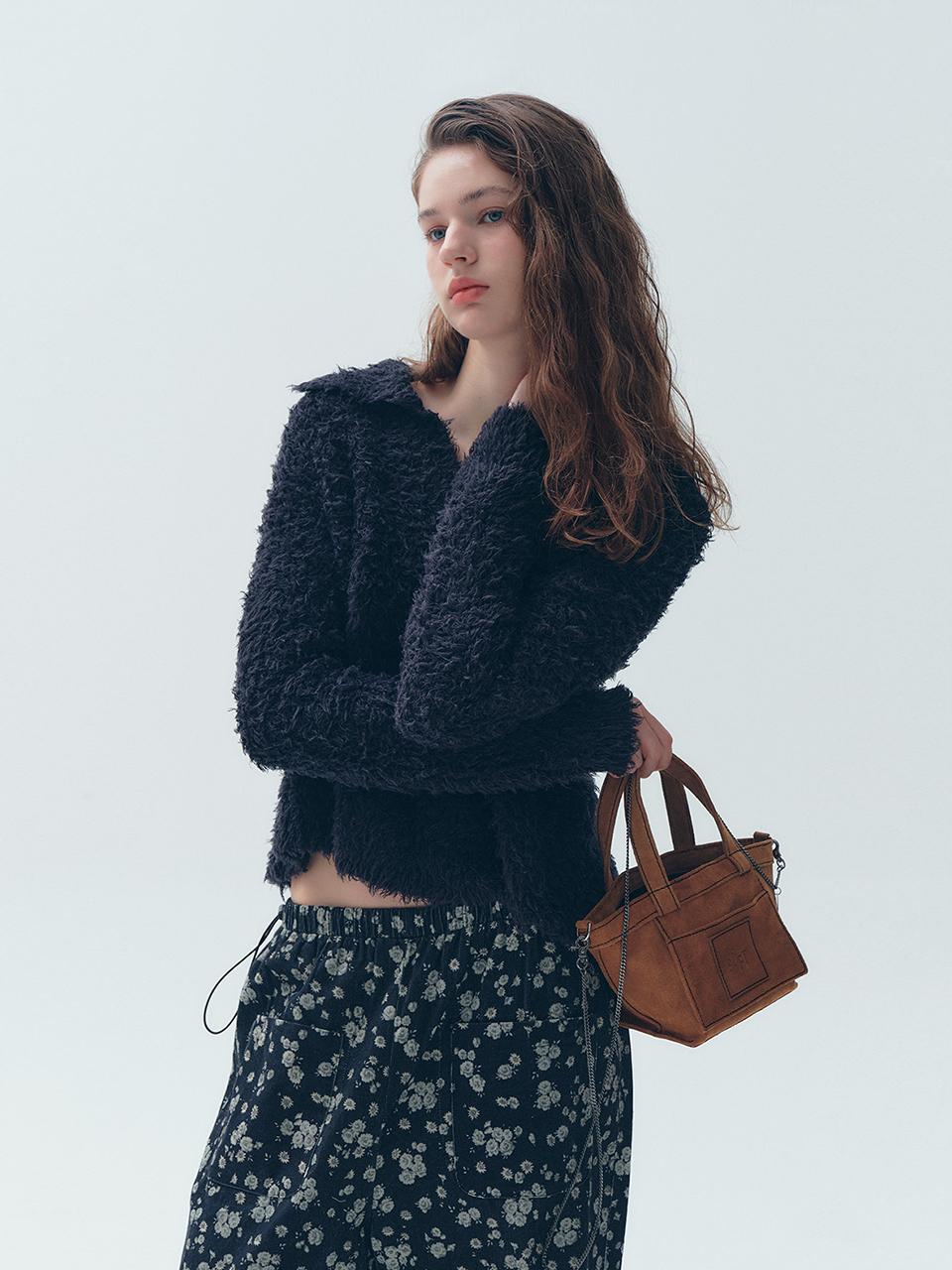 SOFT SEOUL Fluffy Collar Knit [Black]