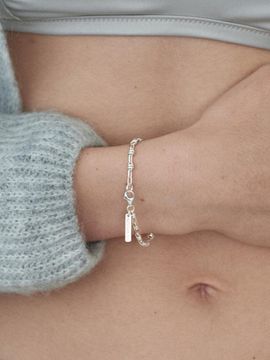 Soorium MINI KNOT BRACELET