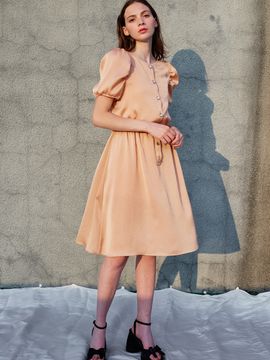 SORRY TOO MUCH LOVE Jacqueline Puff Sleeve Satin Dress_Pink