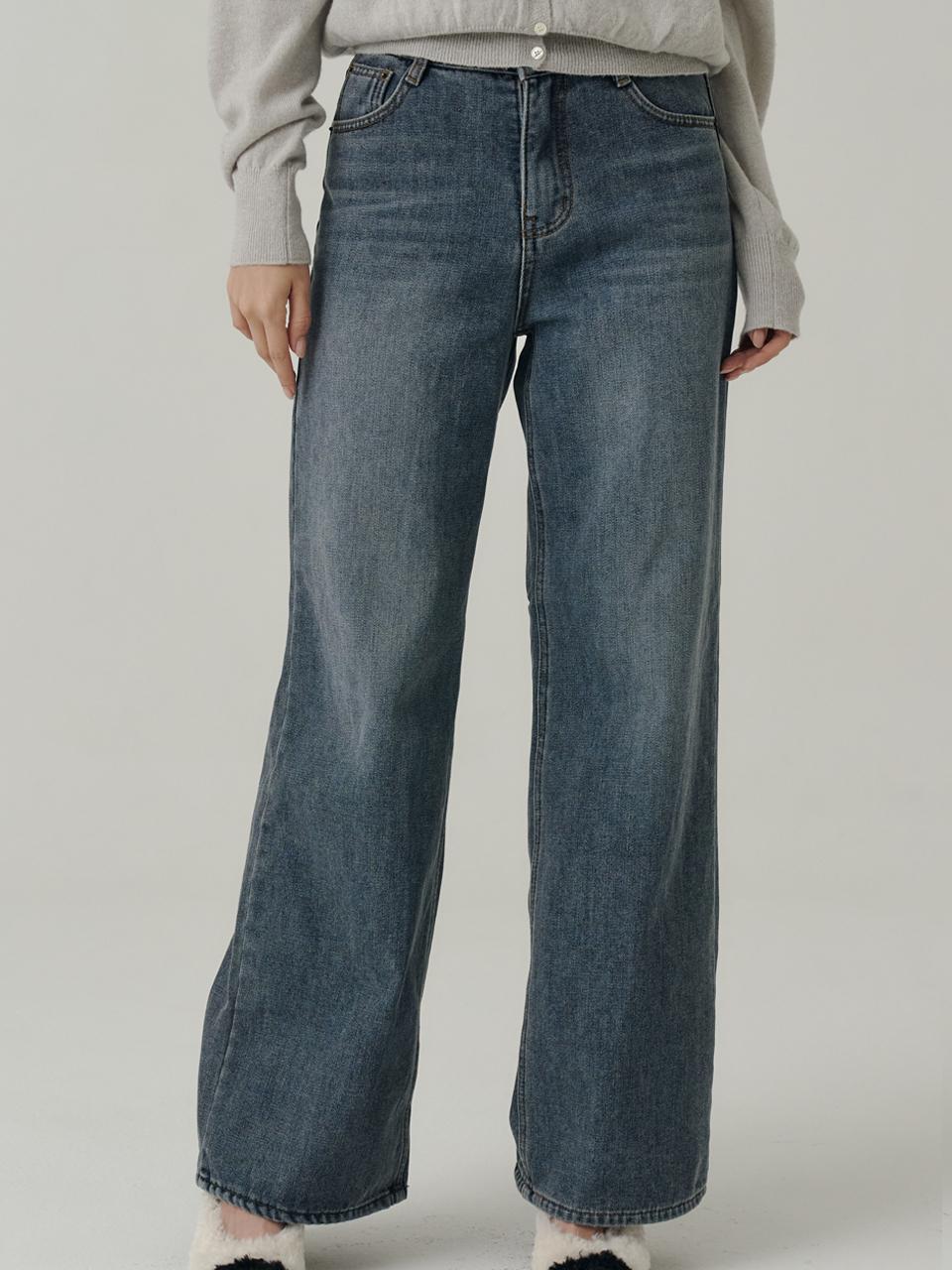 SORRY TOO MUCH LOVE Standard Fleece Denim Pants [Blue]