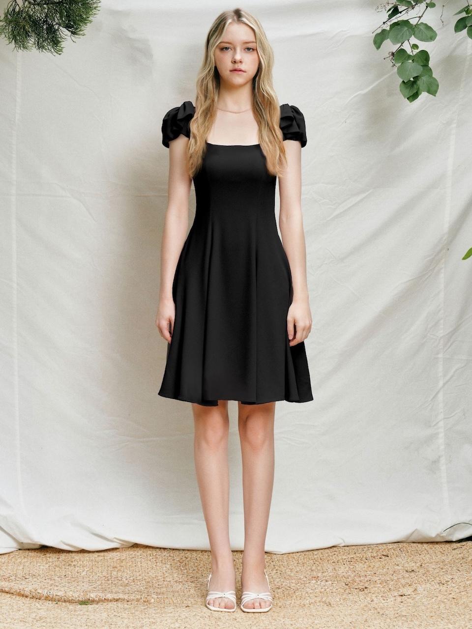 squSQUARE Audrey Ribbon Flare Squareneck Dress [Black]