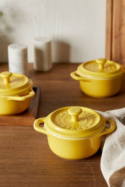 Staub Staub Ceramic 3-pc Mini Round Cocotte Set in Citron at Urban Outfitters