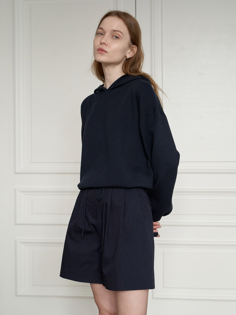 STEP AROUND Double Tuck Wide Half Pants_Navy