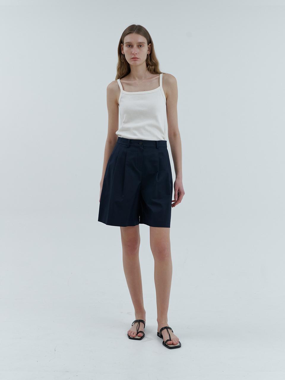 STEP AROUND Set-up wide tuck bermuda pants [D/NAVY]