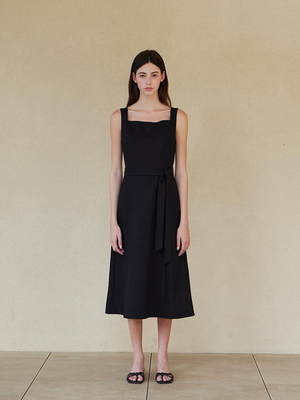 STEP AROUND Square neck sleevless onepiece_BLACK