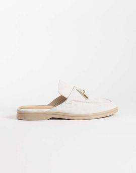 Steve Madden Steve Madden Patrizia slip on loafers in sand suede-White
