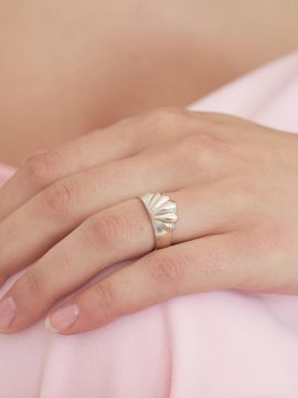 STILL INSTANT Shell Flow Ring