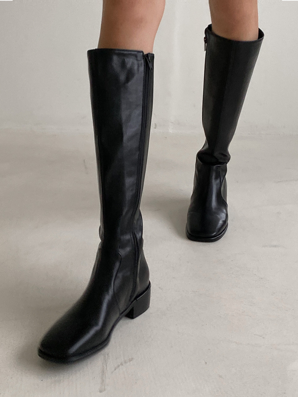 Stiu Classic Square Flat Long Boots_Black