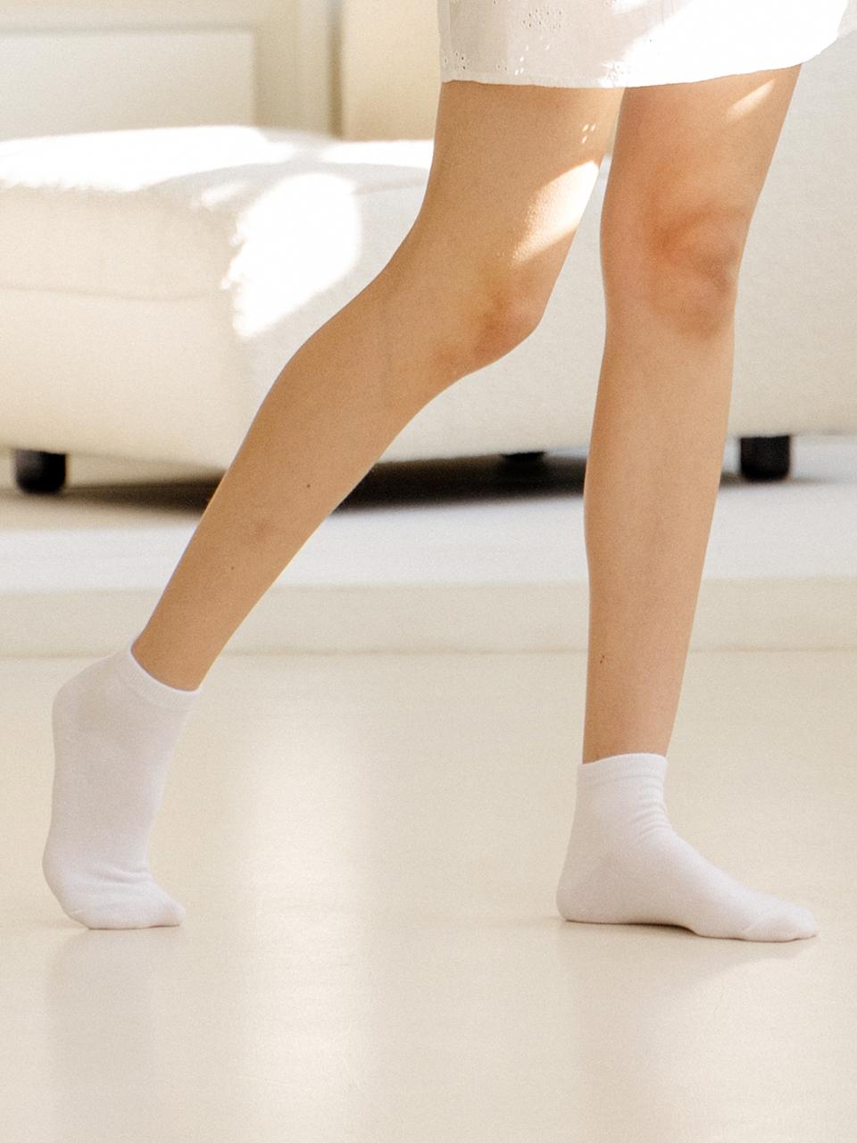 STUDIO SOCKSTOP [8 Pack] Basic Ankle Socks