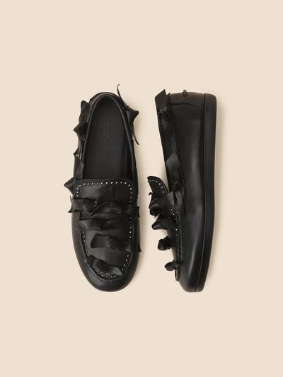 SUECOMMA BONNIE Ribbon Studded Leather Loafer [Black] (DG1DS25022BLK)