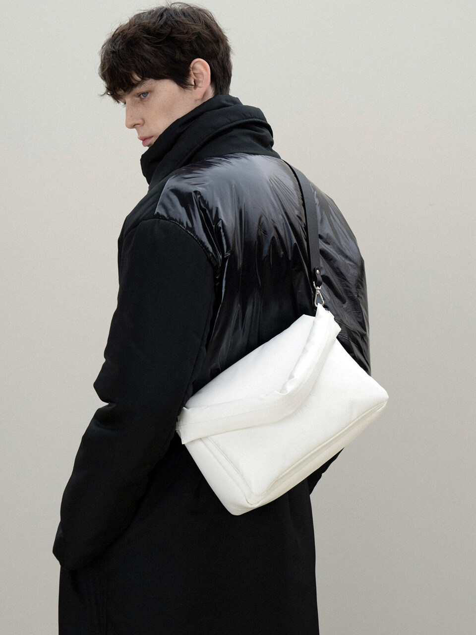 SUHADO Amonto NubeNube Padded Bag - White
