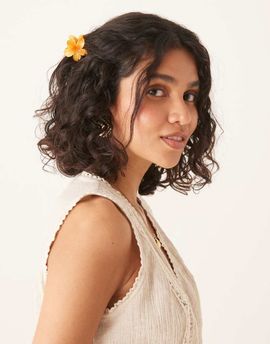 Sui Ava Sui Ava Plumeria flower mini hair clip in yellow